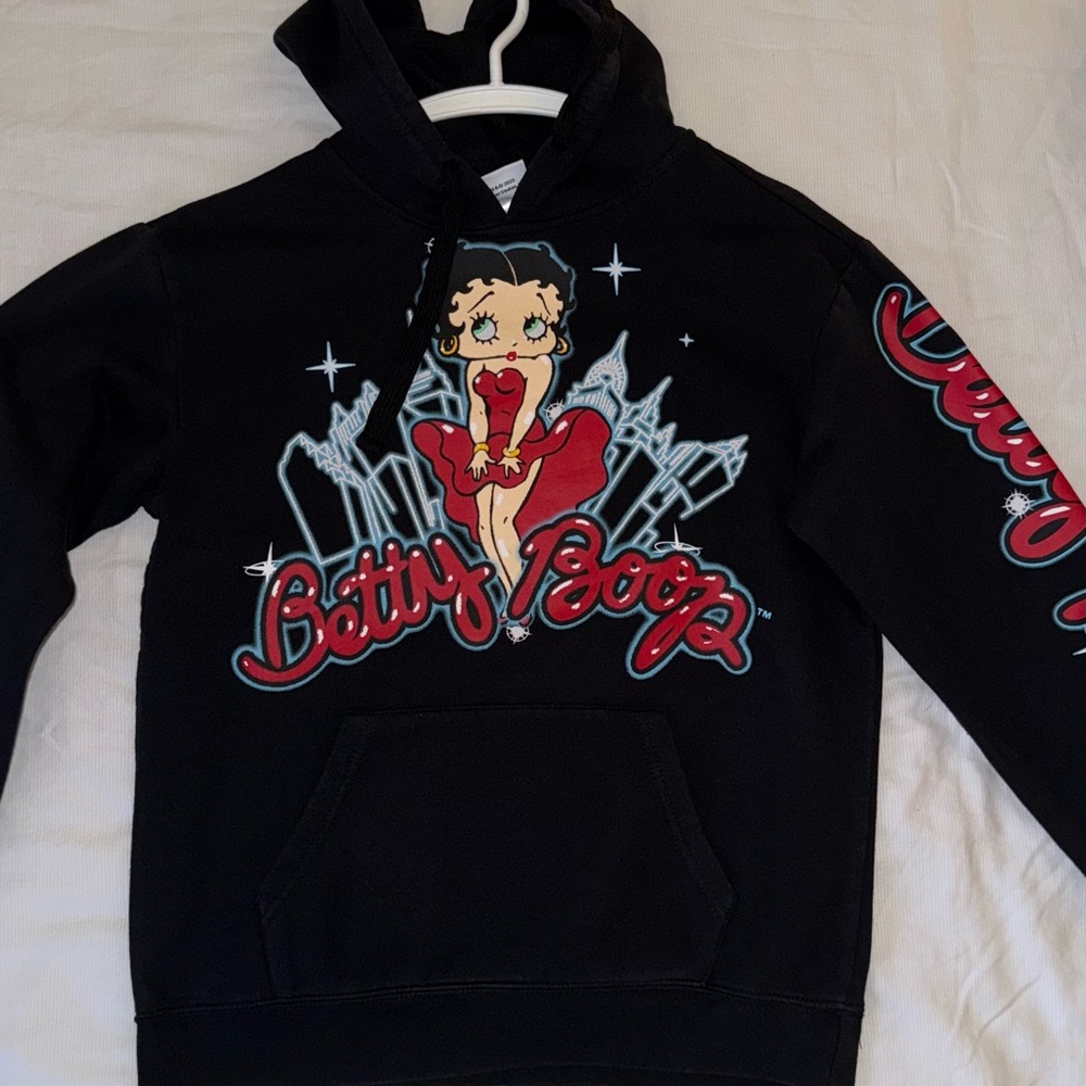 Betty Boop Black and Red Sweatshirt with Cartoon Graphics